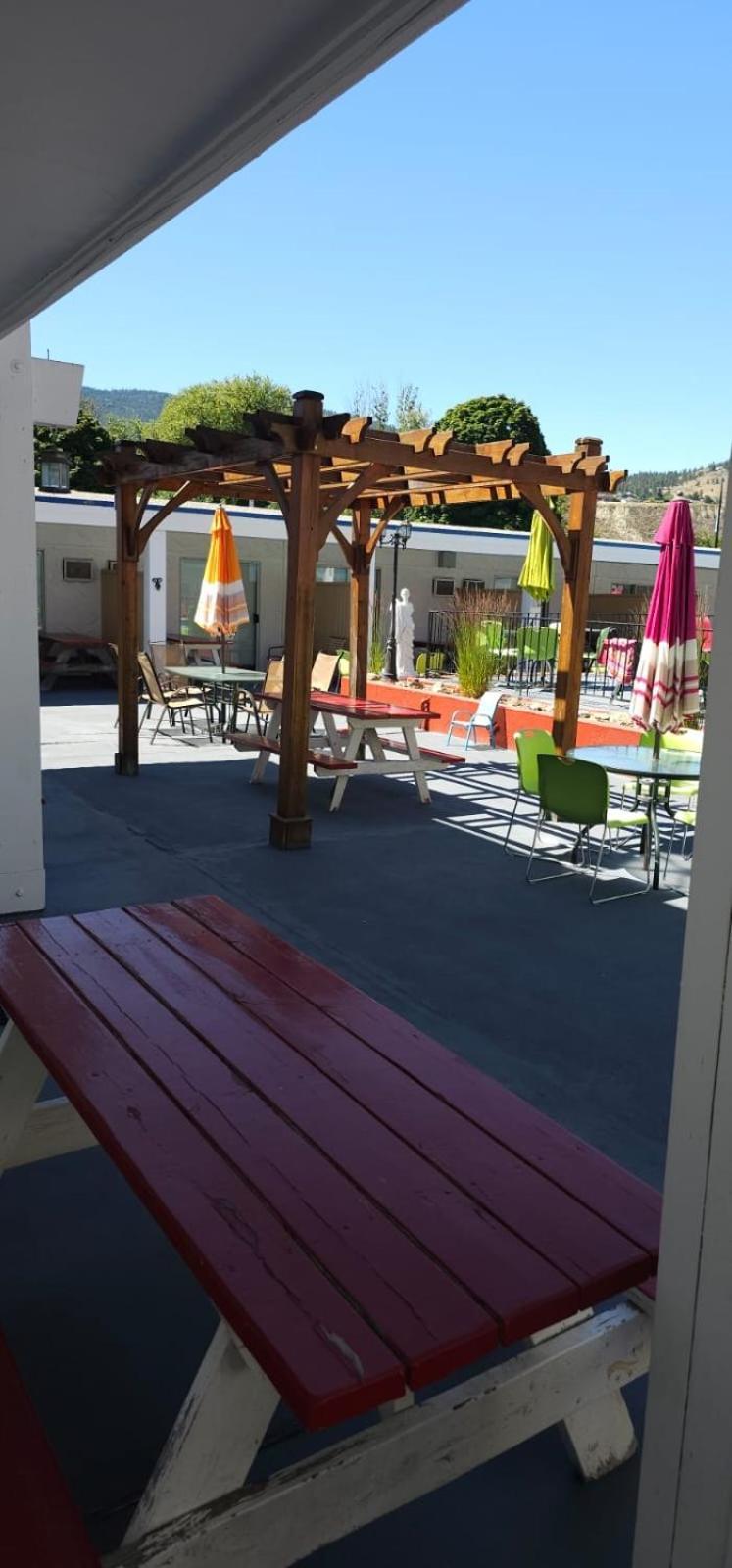 Riverside Motel Penticton Exteriér fotografie